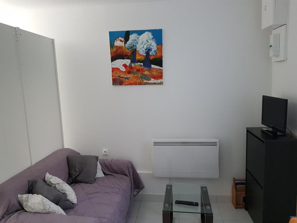 Appartement Avec Terrasse A Rosny-Sous-Bois Luaran gambar